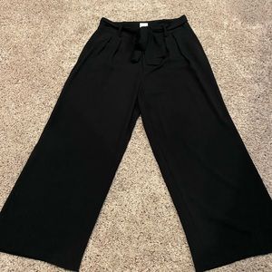Cropped flowy belted pants